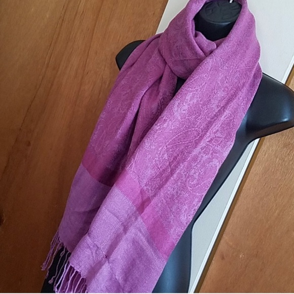 3-$15 ⛔️ Markdown ⛔️ Pashmina Tribal Print Fringe Tassel Versitle Scarf - Picture 2 of 3